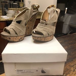 Chloe gray suede wedges size 40